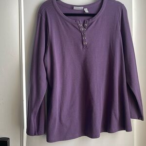 Denim and Company essentials women’s shirt size. 1x